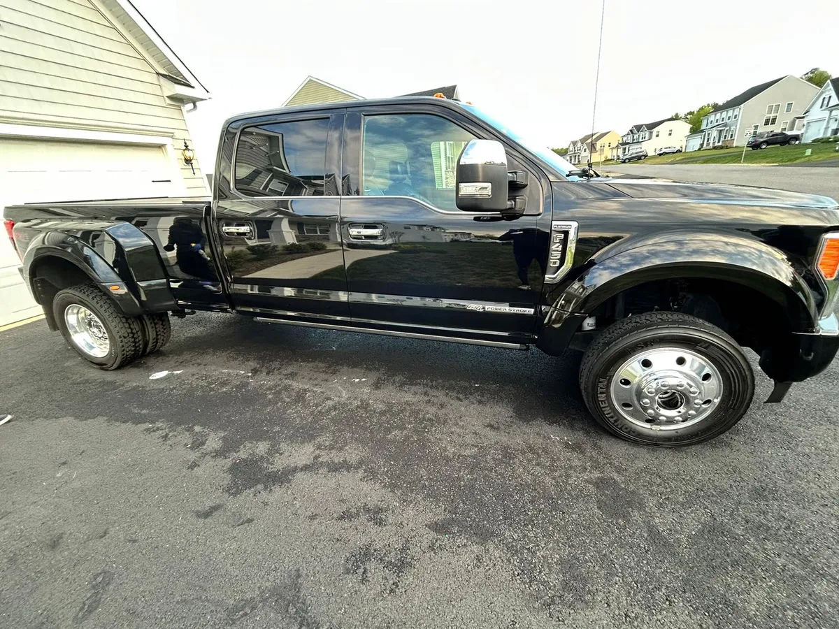 Exterior Detail — Ford F-450